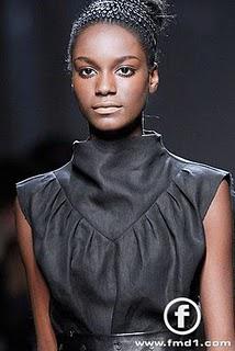 KELLY MOREIRA KELLY MOREIRA