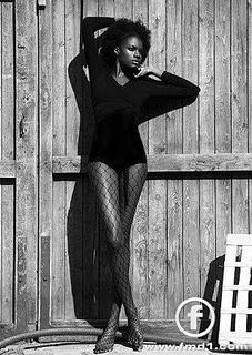 KELLY MOREIRA KELLY MOREIRA