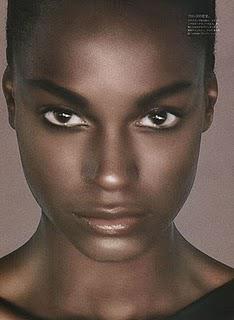 KELLY MOREIRA KELLY MOREIRA