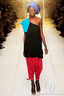 KELLY MOREIRA KELLY MOREIRA