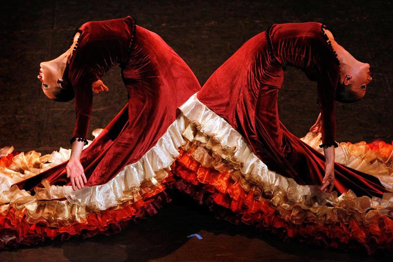 Mardi 10 août, le duo sévillan flamboyant de l’école de Flamenco de Miguel Vargas dessine une voute de dentelles lors de la répétition de leur prochaine performance qui aura lieu au festival d’Edinburgh du 13 août au 5 septembre prochain. 