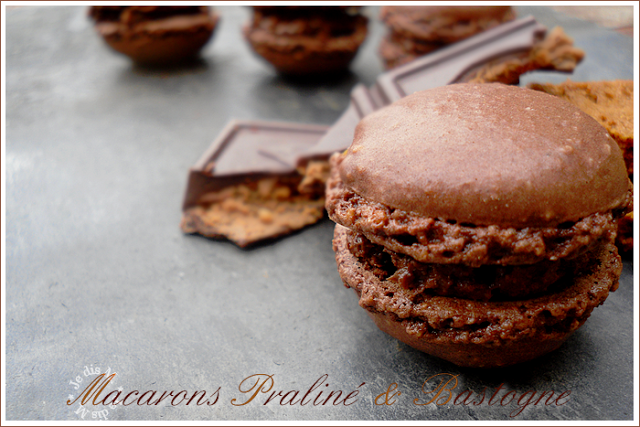 Macarons praliné, éclats de noisettes et bastogne