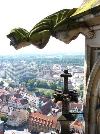 ULM, LA FLECHE LA PLUS HAUTE DU MONDE ULM, LA FLECHE LA PLUS HAUTE DU MONDE