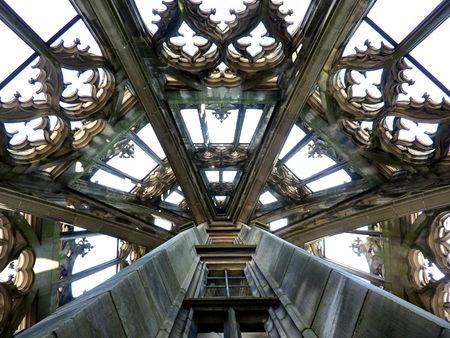 ULM, LA FLECHE LA PLUS HAUTE DU MONDE ULM, LA FLECHE LA PLUS HAUTE DU MONDE