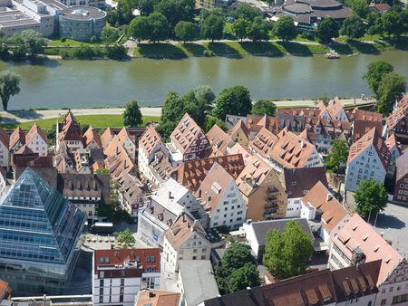 ULM, LA FLECHE LA PLUS HAUTE DU MONDE ULM, LA FLECHE LA PLUS HAUTE DU MONDE