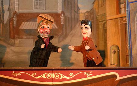 guignol Ce soir au théâtre, le débat sur les retraites