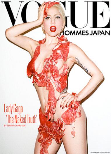 Lady Gaga se pare de viande pour Vogue Hommes Japon Lady Gaga se pare de viande pour Vogue Hommes Japon