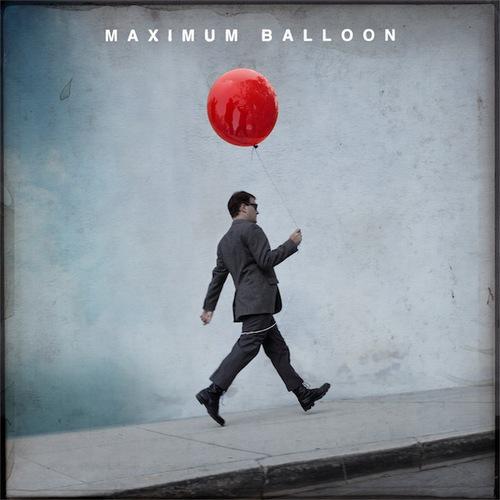 Maximum Balloon feat. Karen O: Communion - Stream
Le premier...