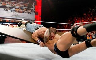Randy Orton vainqueur de John Cena John Cena vaincu par Randy Orton