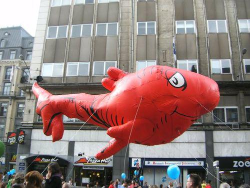 Poisson rouge à la Balloon 's Day Parade à Bruxelles