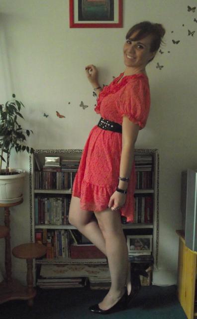 Ma Petite Robe Rouge hostingpics.net