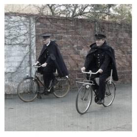 Péchenard : «Selon que vous serez puissant ou misérable»… justice à deux vitesses… dernieres-hirondelles.1284681136.jpg