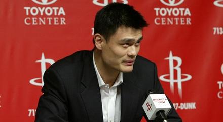 Le temps de jeu de Yao Ming sera surveillé de près