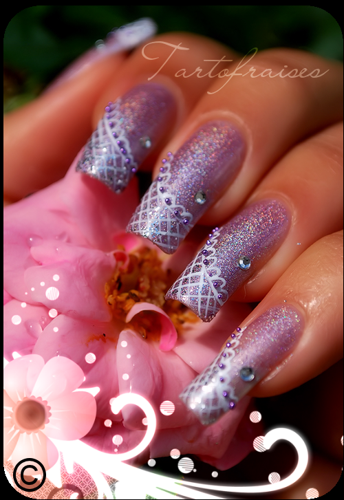 Résille Chic http://tartofraises.nailblogs.net/nailart/resille_abalico/resille_chic5.png