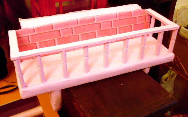 Maison de poupée (de 40cm) en carton: la salle-de-bain (2) Maison de poupée (de 40cm) en carton: la salle-de-bain (2)