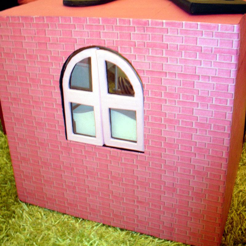 Maison de poupée (de 40cm) en carton: la salle-de-bain (2) Maison de poupée (de 40cm) en carton: la salle-de-bain (2)
