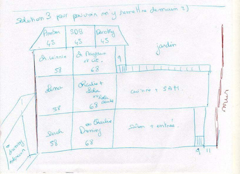 Maison de poupée (de 40cm) en carton: la salle-de-bain (1) Maison de poupée (de 40cm) en carton: la salle-de-bain (1)