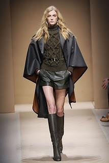 TENDANCES AUTOMNE-HIVER 2010 : LA CAPE