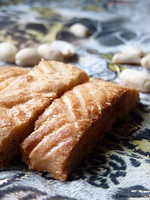 Biscottis algériens à la cacahuète Voici une recette...