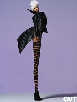 Pix de Nicky Minaj dans Out magazine Pix de Nicky Minaj dans Out magazine
