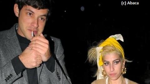 Amy Winehouse ... En guerre contre son producteur Mark Ronson Amy Winehouse ... En guerre contre son producteur Mark Ronson