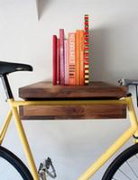 Porte-vélo en bois de Chris Brigham