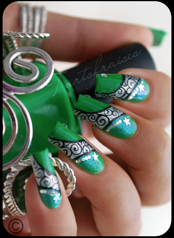 Baroque futuriste http://tartofraises.nailblogs.net/nailart/baroquefuturist/baroque_futur36.png