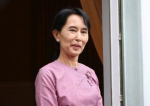 Aung San Suu Kyi autorisée à voter aux législatives birmanes