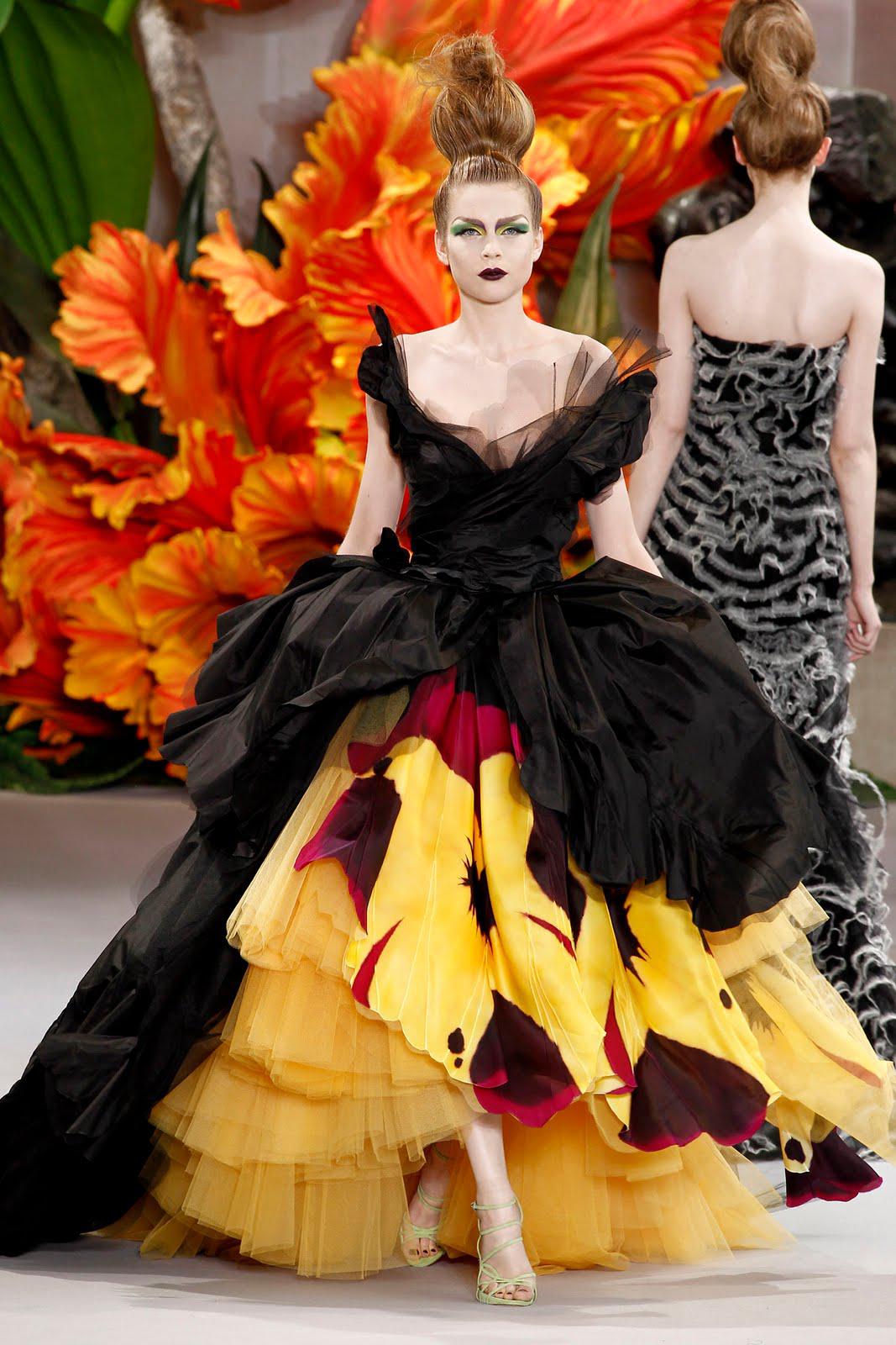 CHRISTIAN DIOR Haute Couture F/W 2010/11 # Part 2