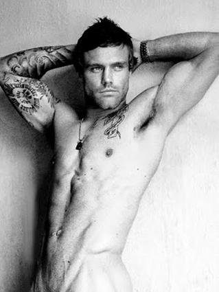 NICK YOUNGQUEST par Joseph Bleu
