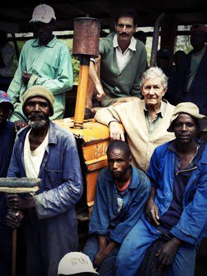 Mugabe et l'Africain blanc. Mugabe et l'Africain blanc.