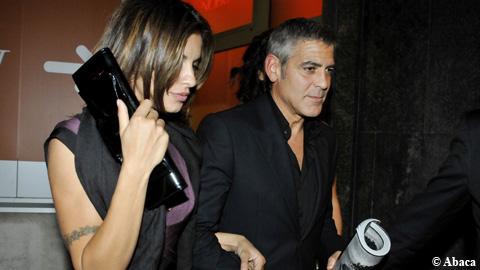 Photos ... George Clooney et Elisabetta Canalis ont croisé des paparazzi