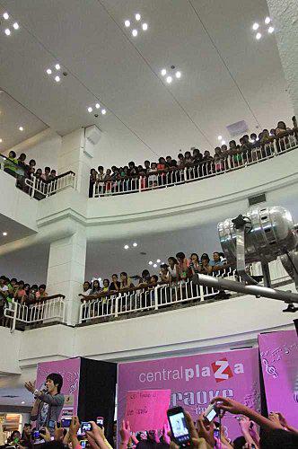 26 septembre: Clôture du concours de Karaoké. DSCF5666