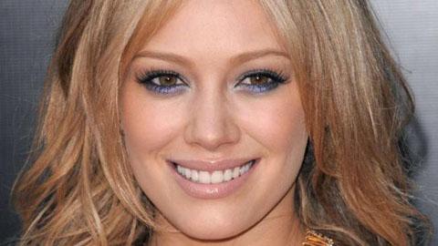 Community saison 2 ... la star de Lizzie McGuire arrive Community saison 2 ... la star de Lizzie McGuire arrive
