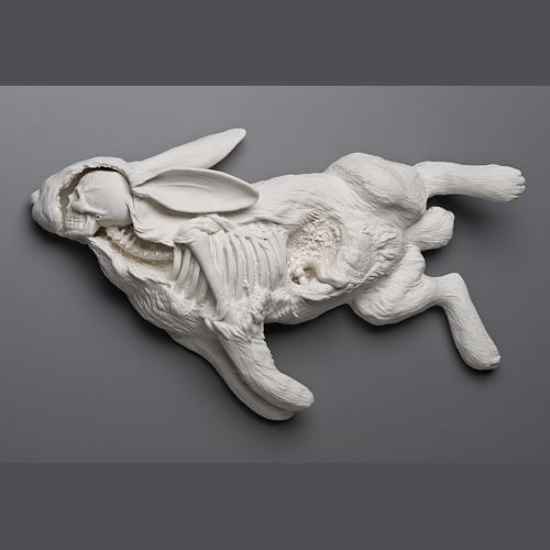 casualty Limagination céramique de Kate MacDowell   Céramique Design & Moderne