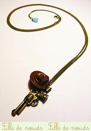 bijoux-jouets-collier-magnum-cowboy-copie-1.jpg