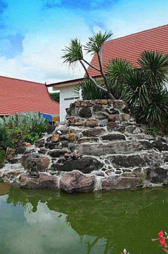 28 septembre. Udonthani: Visite du Wat Bunnimit. DSCF5744