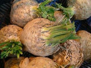 C'est la saison des céleris, il y en a des très bons et p... C'est la saison des céleris, il y en a des très bons et p...