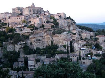 J'ai aimé ....regarder la nuit tomber sur Gordes .... J'ai aimé ....regarder la nuit tomber sur Gordes ....