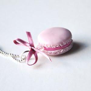 Des bijoux comestibles...ou presque! th_Collier_Macaroon_rose1.jpg