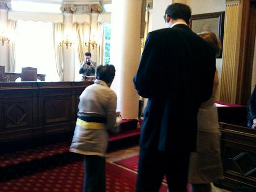 Je ne savais pas que les elfes du Père Noël mariaient aussi les... Je ne savais pas que les elfes du Père Noël mariaient aussi les...