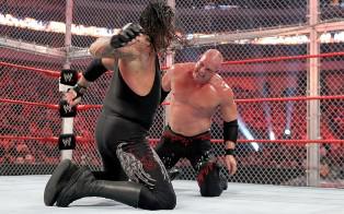 Undertaker malmène Kane à Hell in a cell Kane subit la loi de Undertaker
