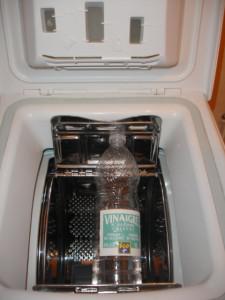 Utilisez du vinaigre blanc pour lutter contre le calcaire dans votre machine à laver