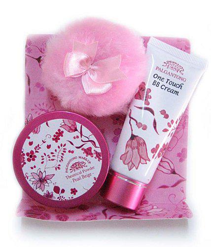 La cosméto-rétro 2 : pour un look 100% pin-up ! Palgantong_Morni_4a3b8cb354ce6.jpg