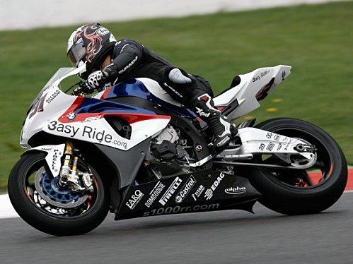 Leon Haslam test la BMW de WSBK 2010-10-08-leon_haslam_magnycours_test_bmw.jpg
