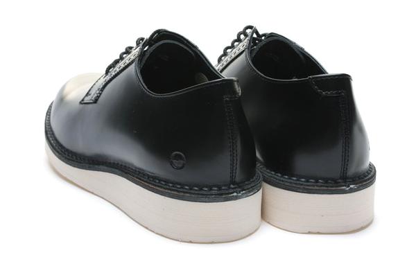 CAUSE – F/W 2010 – POSTMAN SHOES CAUSE – F/W 2010 – POSTMAN SHOES