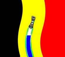 Saga Belgica : “on en saura plus dans quelques jours” drapeauxx.1286351159.jpg