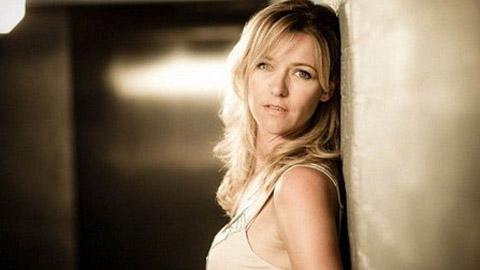 Les mystères de l'amour ... Les premières images du remake de Hélène et les garçons Les mystères de l'amour ... Les premières images du remake de Hélène et les garçons