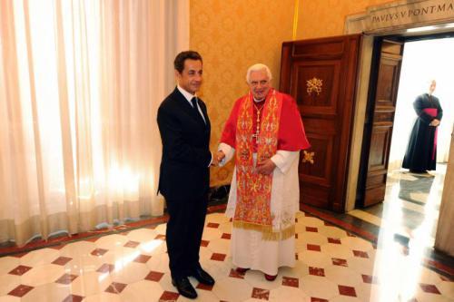 Nicolas Sarkozy profane le Vatican !