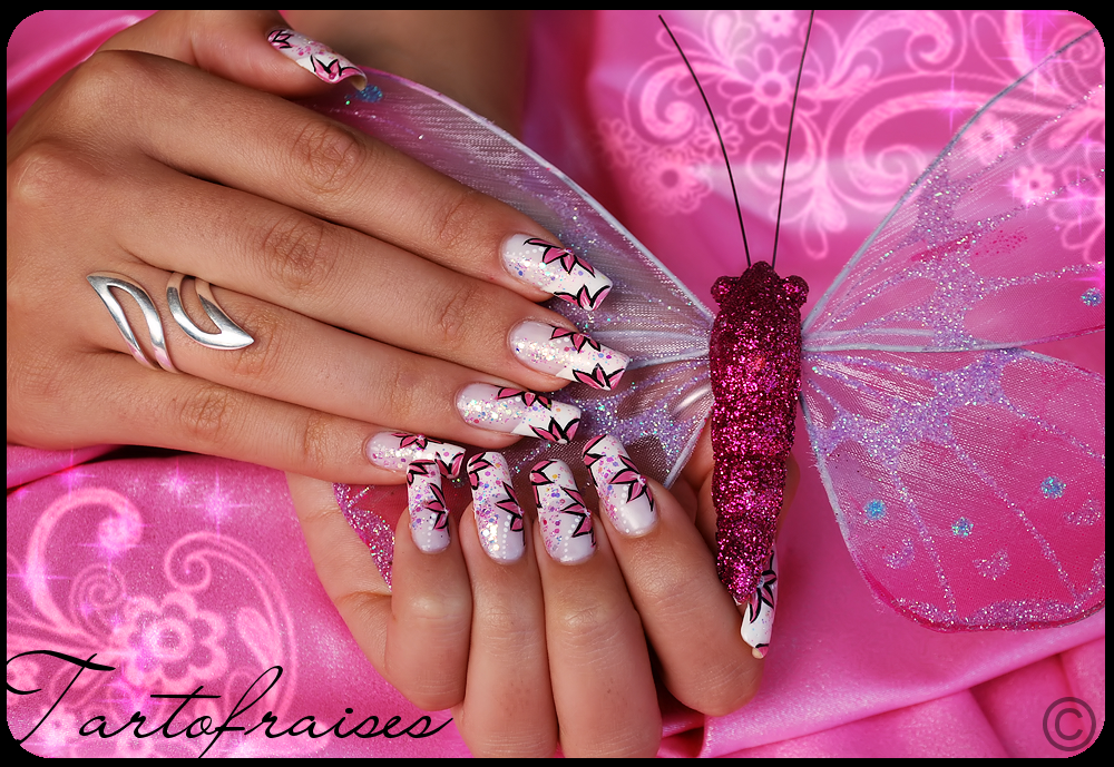 http://tartofraises.nailblogs.net/nailart/frenchfleuracryl/nature_rose5.png